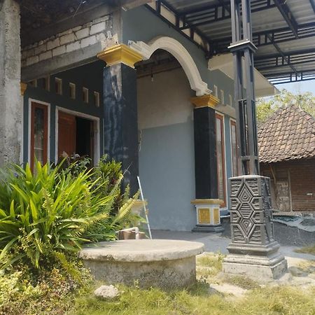 Hellsel Homestay Lamongan 外观 照片